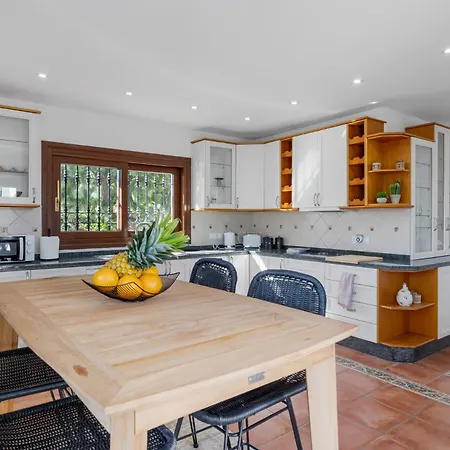 Private Luxury 5 Bedroom Benahavis Near Marbella 别墅 埃斯特波纳