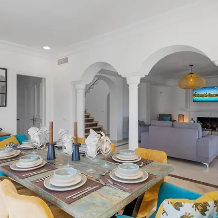 别墅 Private Luxury 5 Bedroom Benahavis Near Marbella *